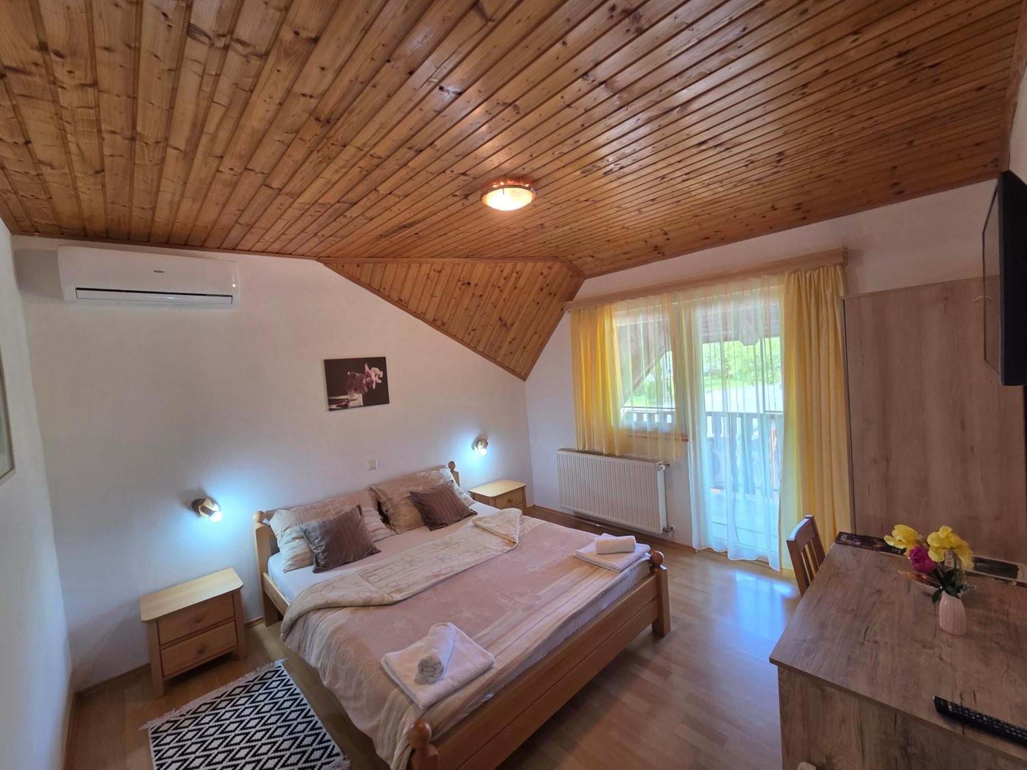 Apartman & Sobe Orhideja Smoljanac Luaran gambar